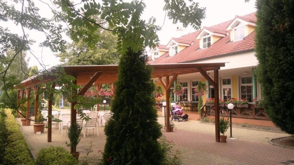 Penzion Oaza Steti Luaran gambar
